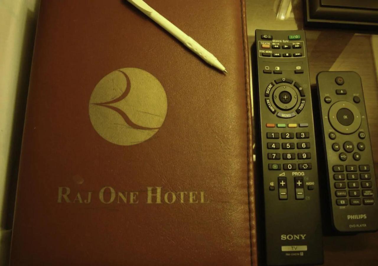 Rajone Hotel Faisalabad Exterior foto